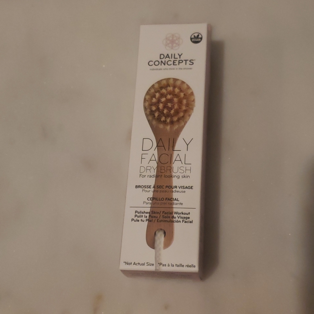 Daily concepts daily facial dry brush